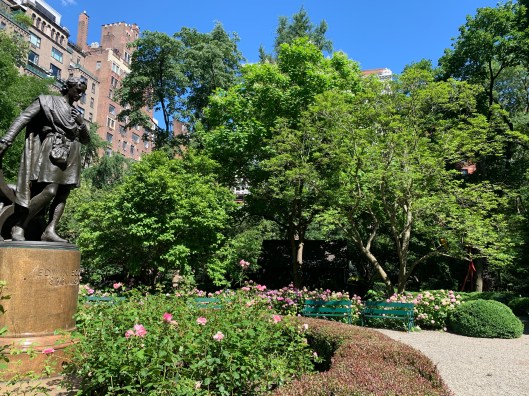 6BF9FBAB-2F26-4A1A-9BF9-003E5AFCB2B8