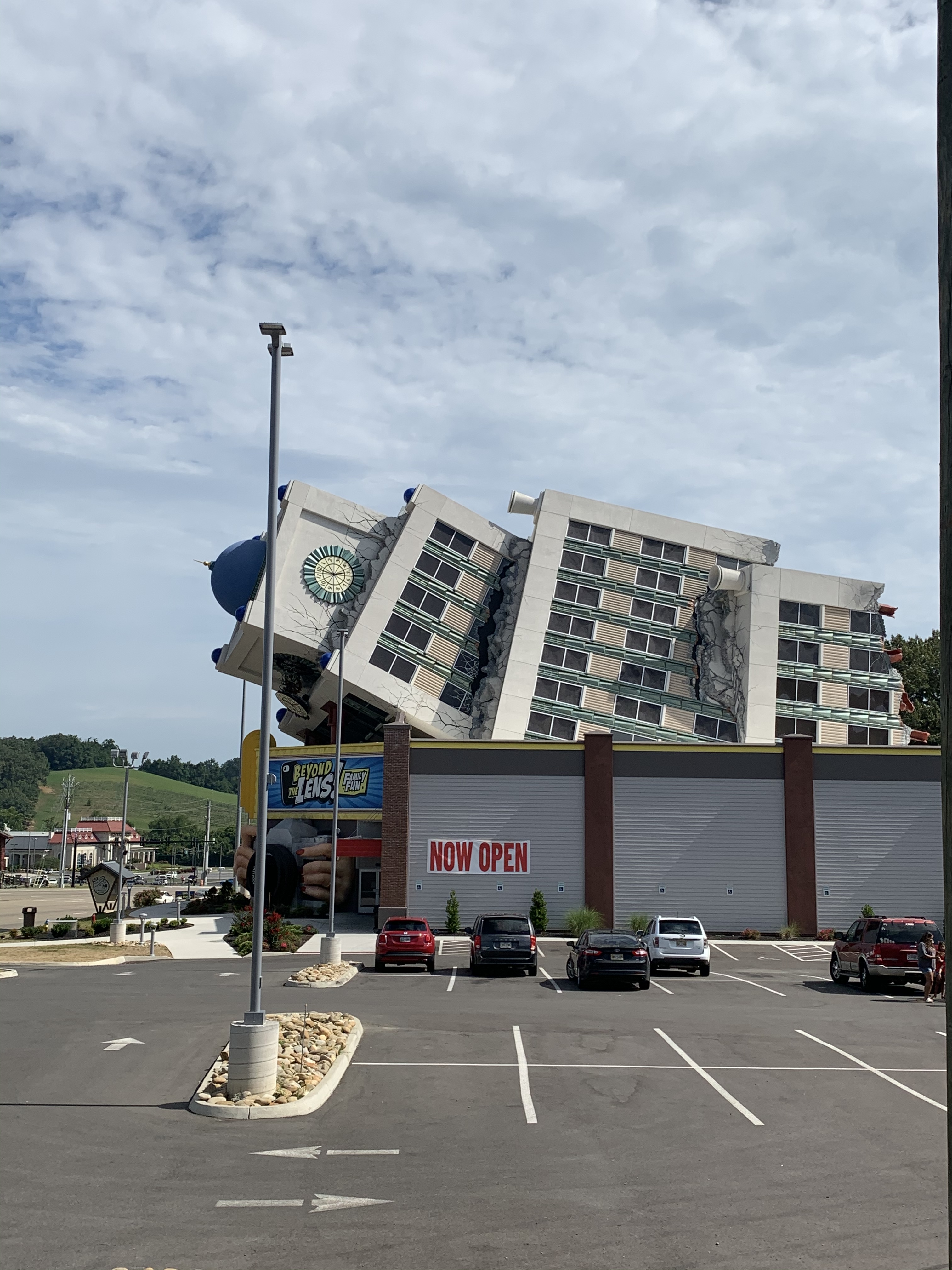 256EFDE6-6152-4F39-A911-9D08163A0E8E