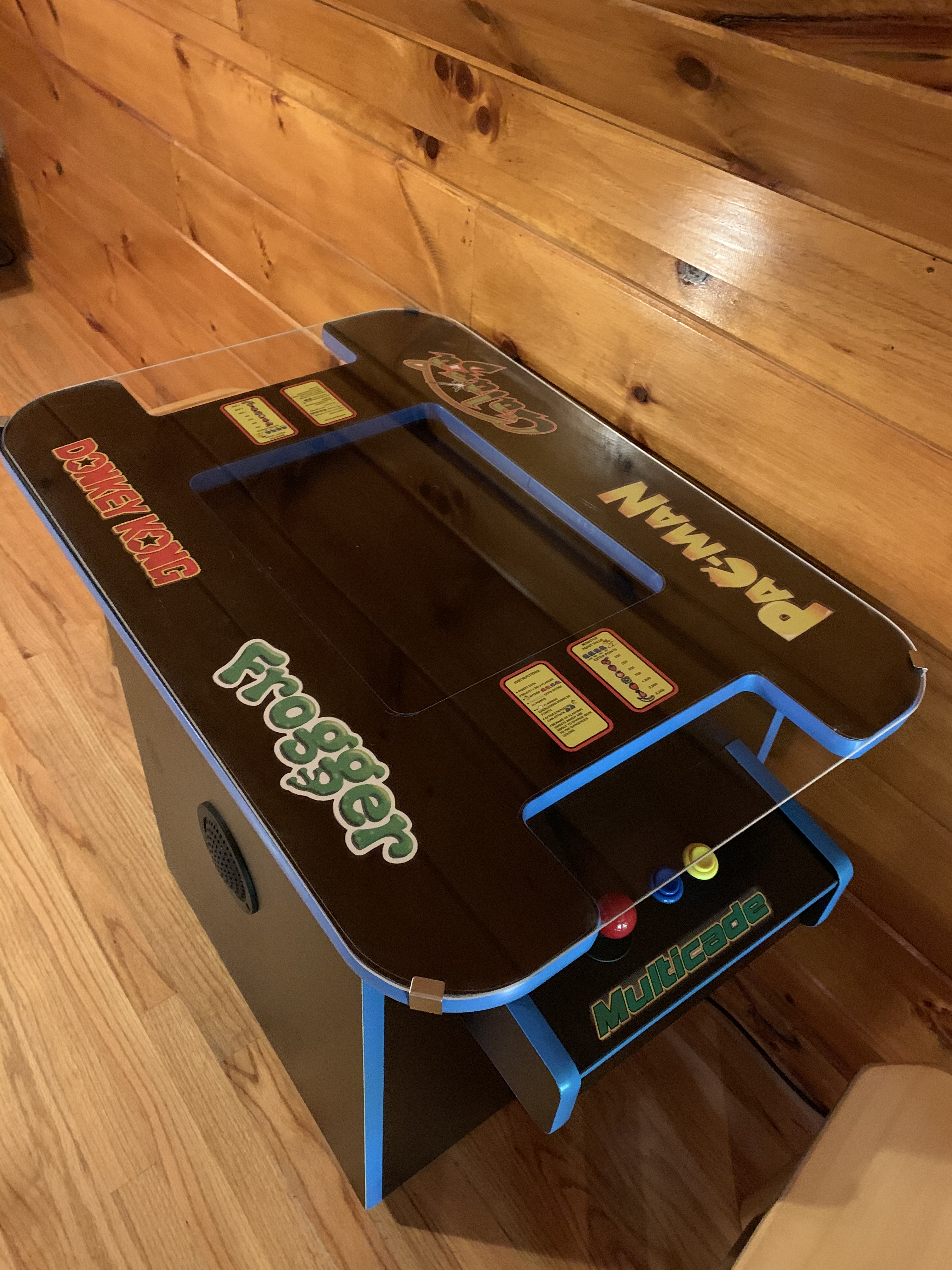 3752AD05-0409-4707-9D44-B64DEB4A0B3B