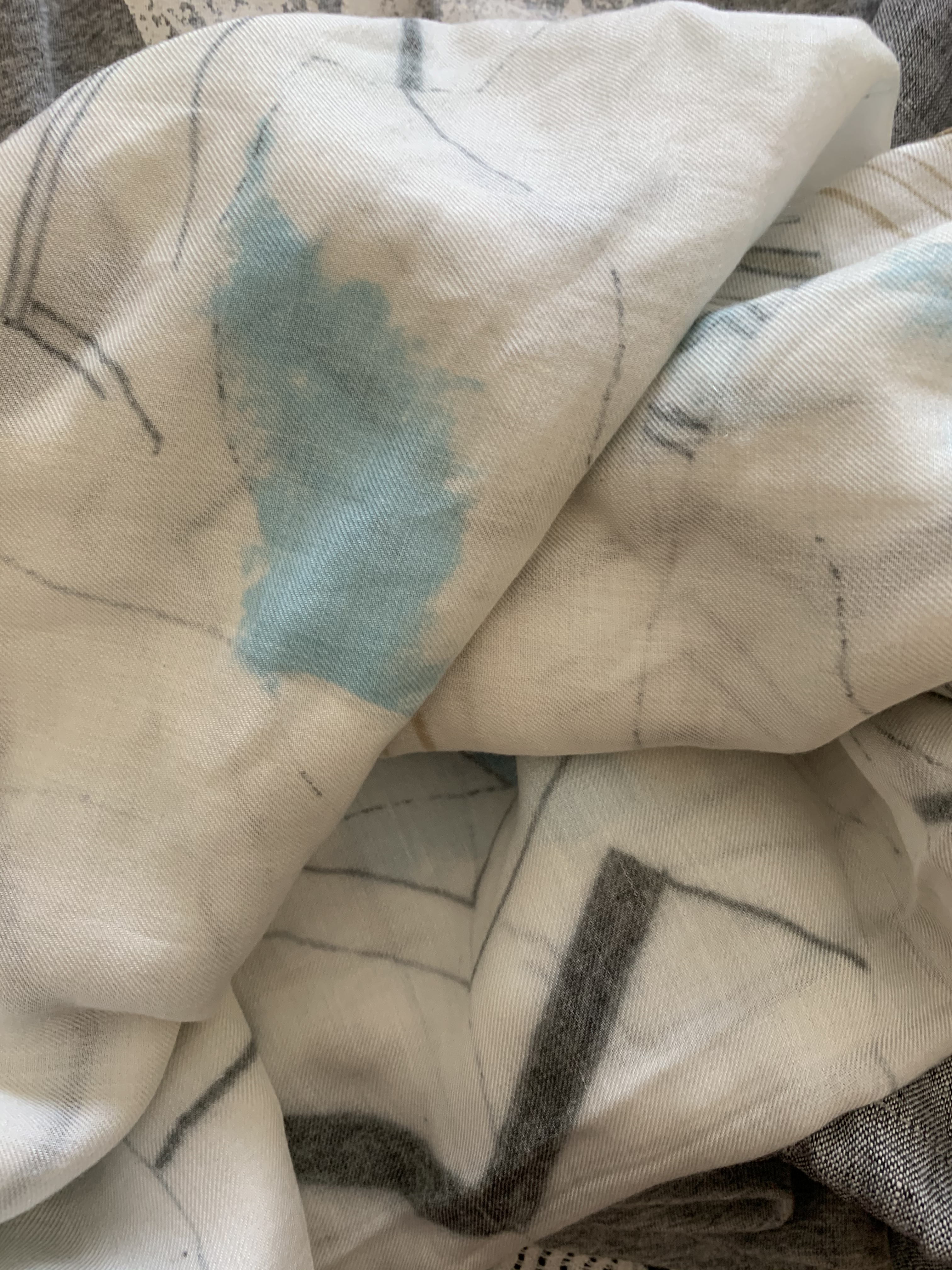 C3B664E0-58FC-47DF-91C3-F815B81F3406